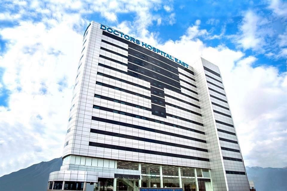 Exterior de Doctors Hospital East Auna en Guadalupe